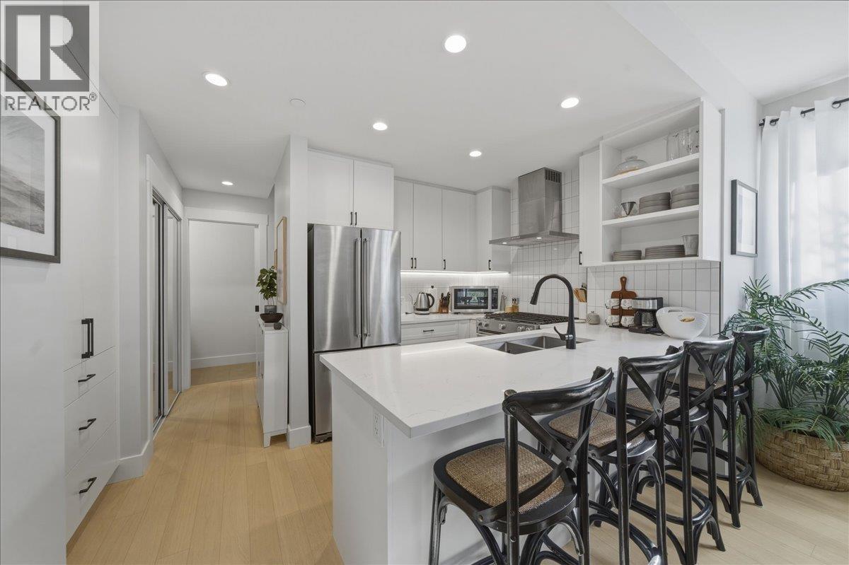 123 12040 PLAZA STREET, Maple Ridge