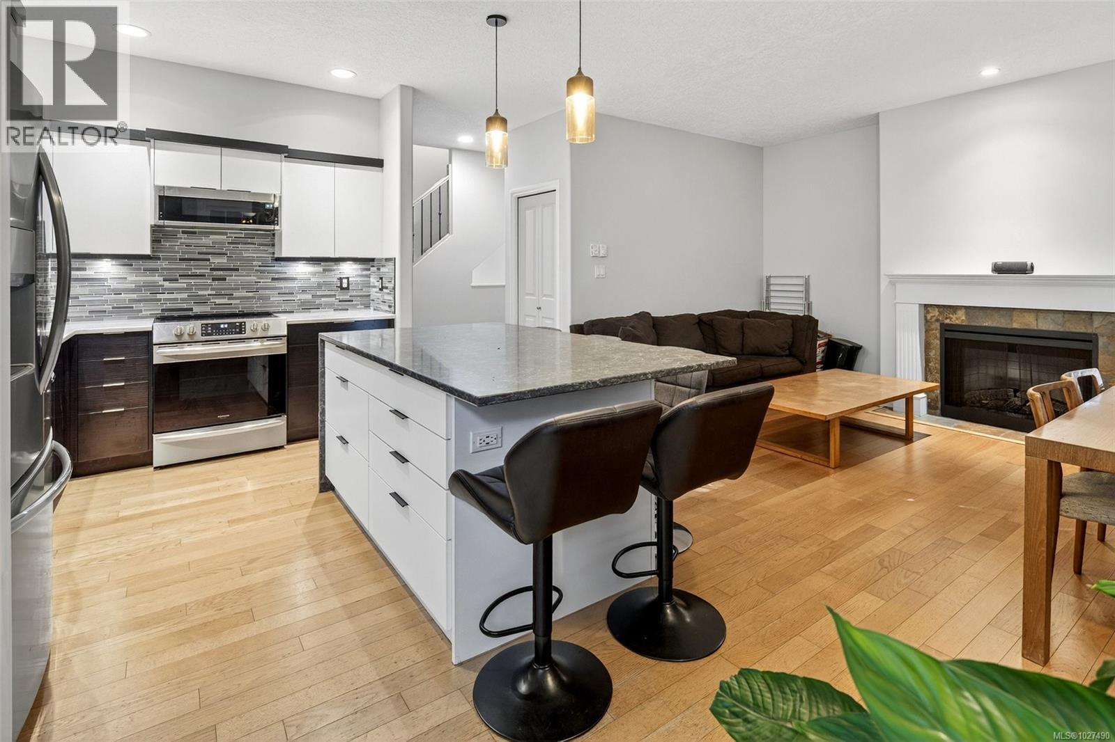 #3 1405 Mallek Cres - 4