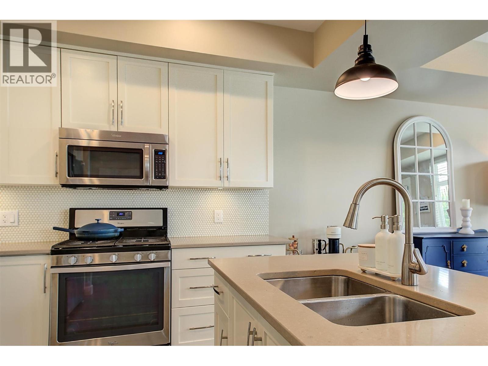 12850 Stillwater Court Unit# 11, Lake Country