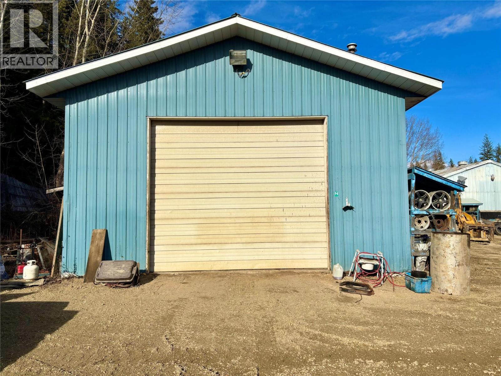 4751 5th Avenue SW, Salmon Arm