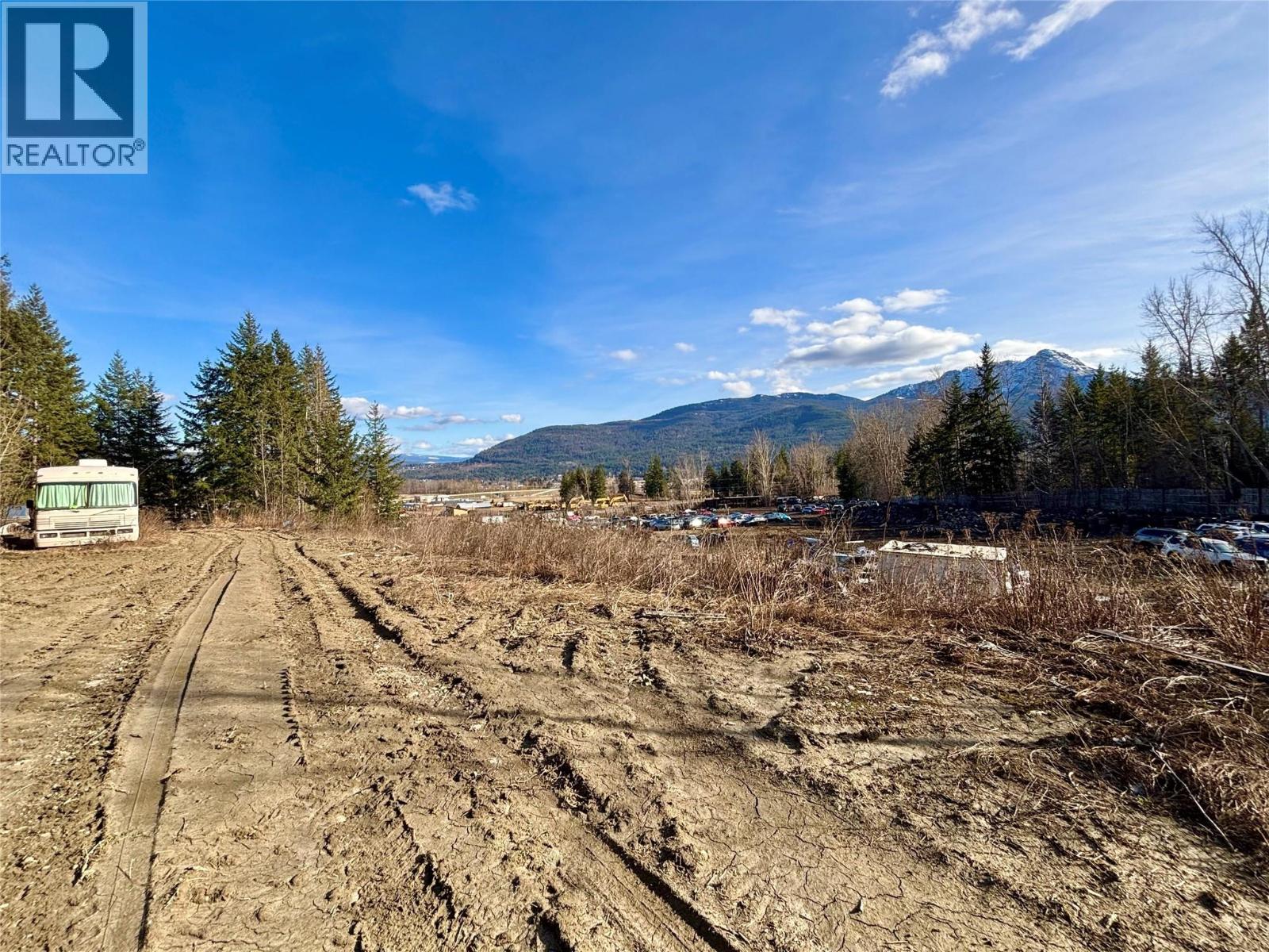 4751 5th Avenue SW, Salmon Arm