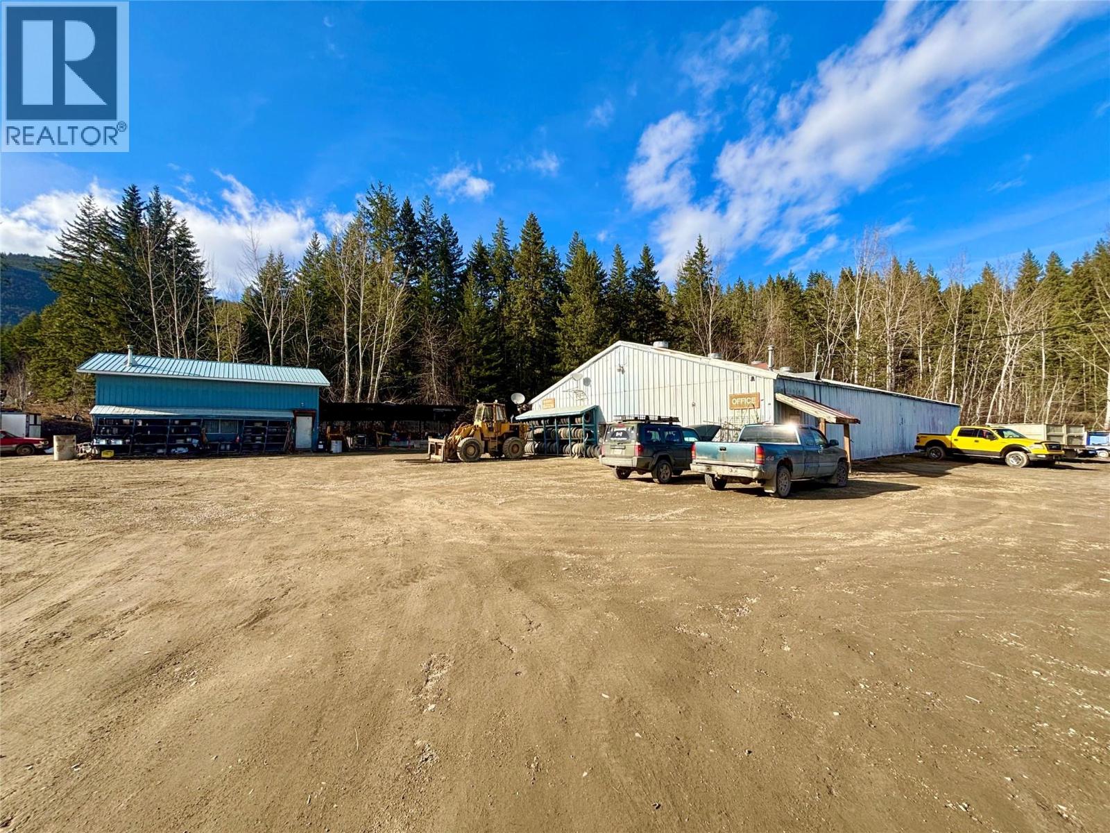 4751 5th Avenue SW, Salmon Arm