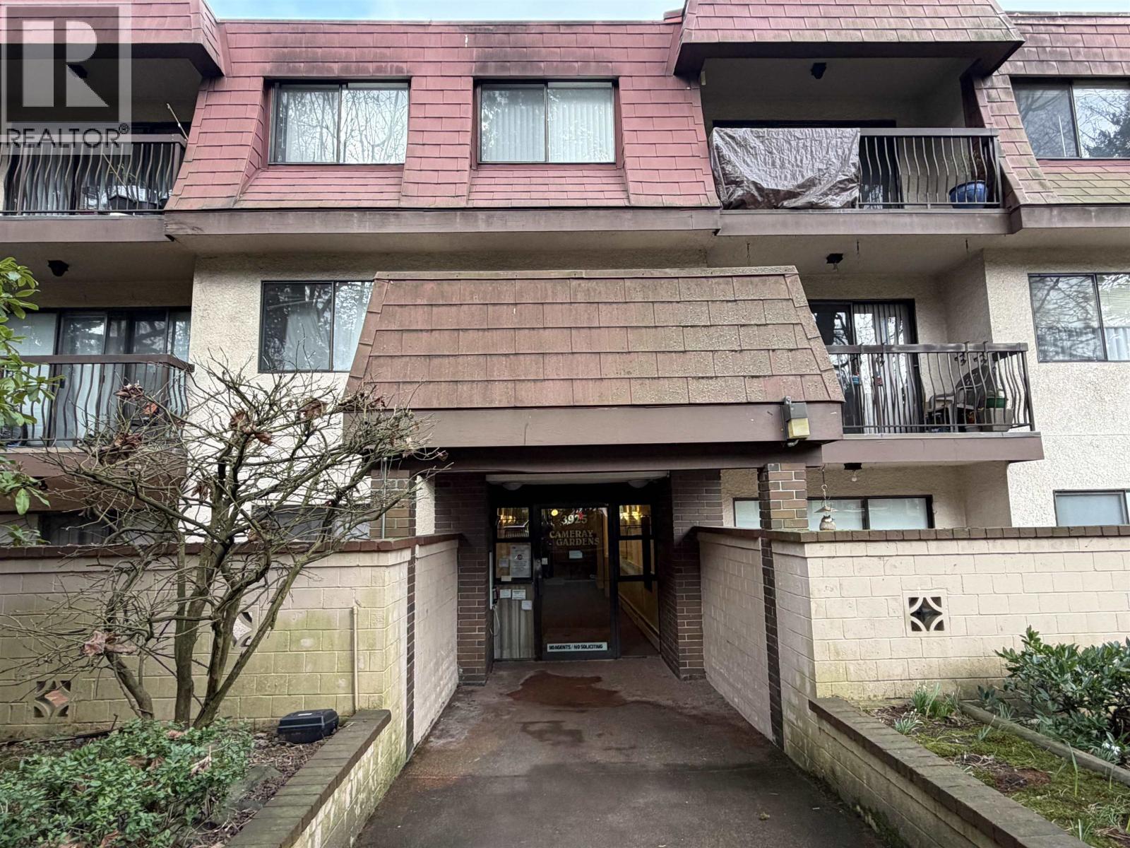 109 3925 KINGSWAY - Main photo, Burnaby, British Columbia