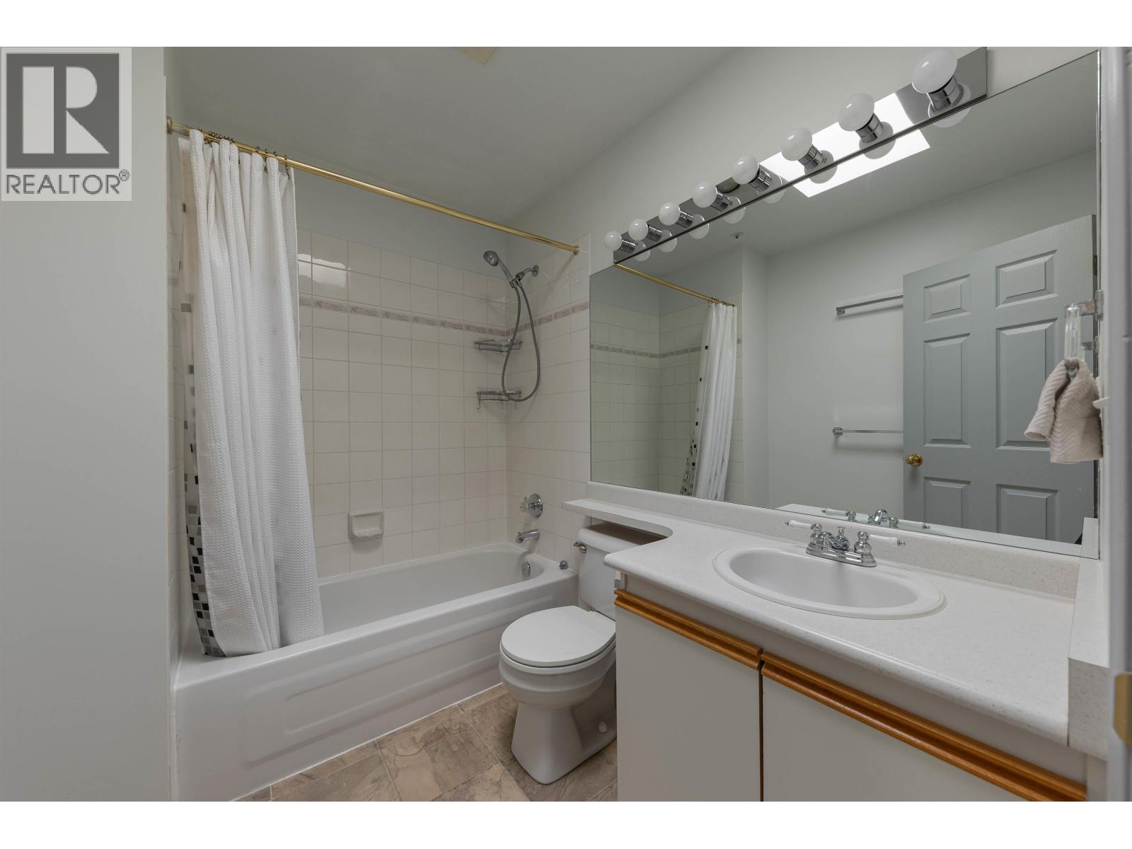 E309 40180 WILLOW CRESCENT, Squamish