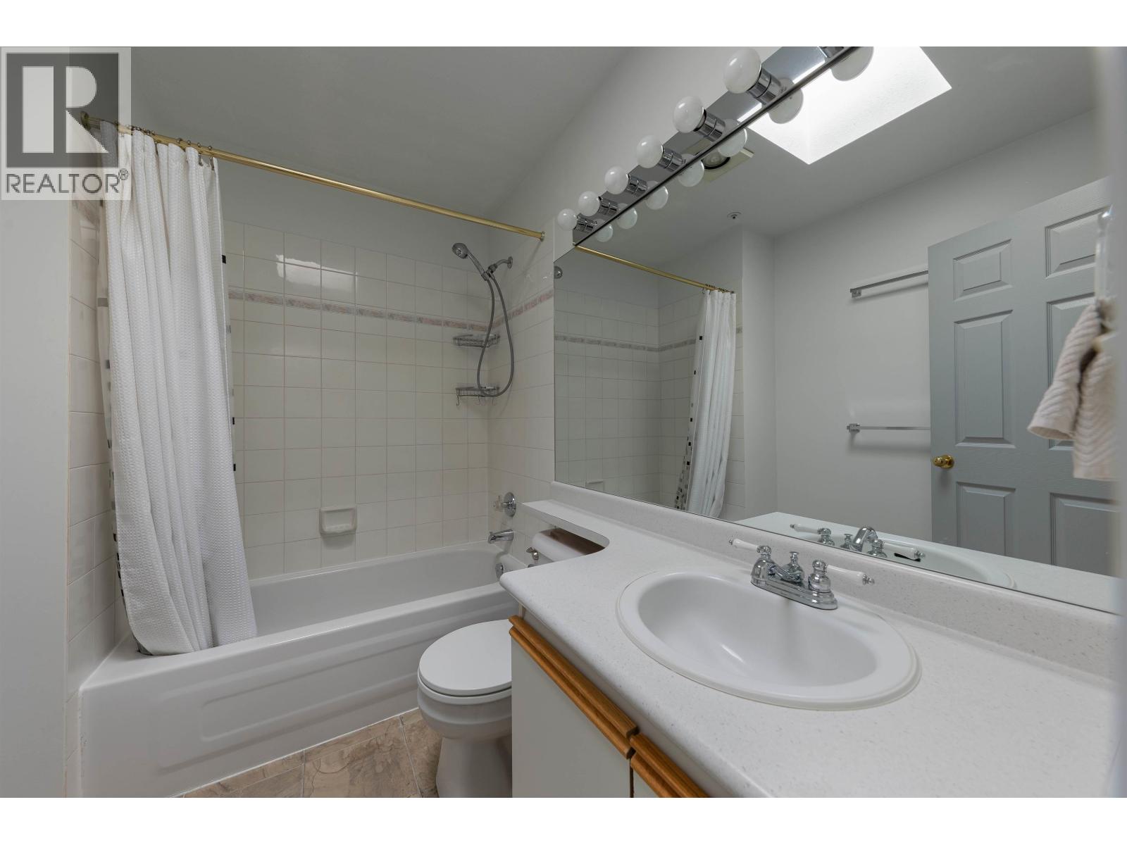 E309 40180 WILLOW CRESCENT, Squamish