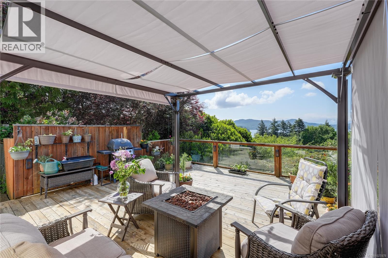 2056 Gladys Pl, Sooke