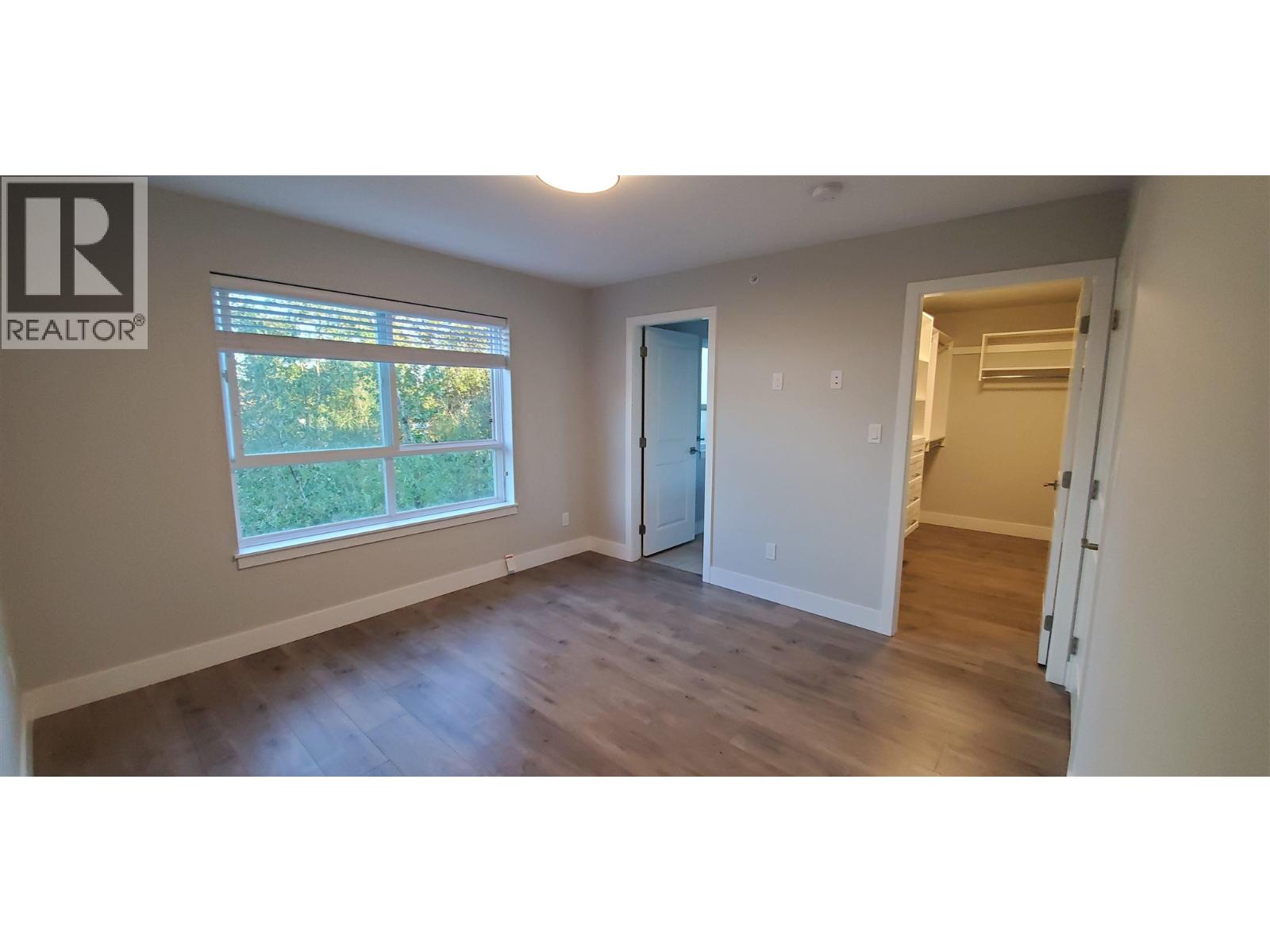 1X 430 DUNCAN, New Westminster
