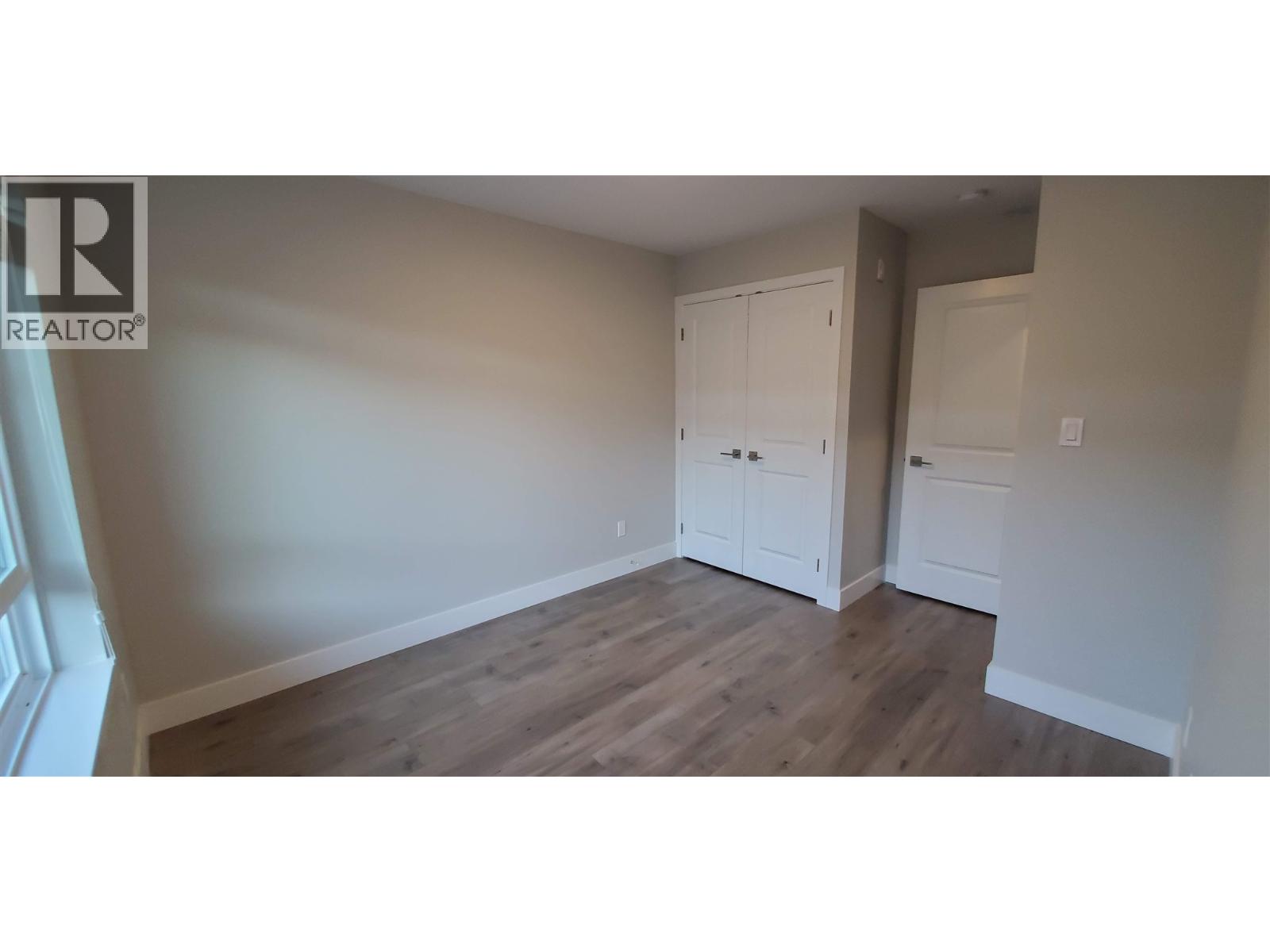 1X 430 DUNCAN, New Westminster