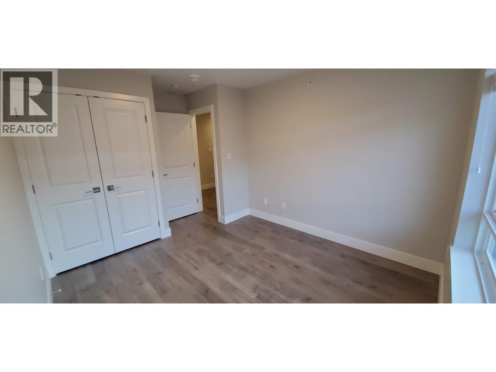 1X 430 DUNCAN, New Westminster