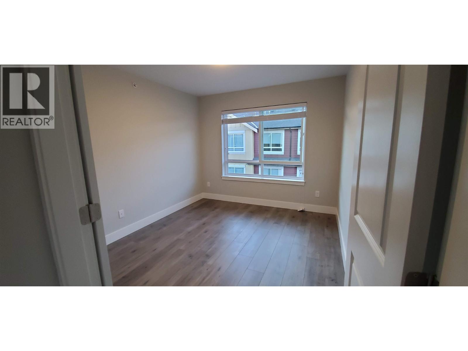 1X 430 DUNCAN, New Westminster