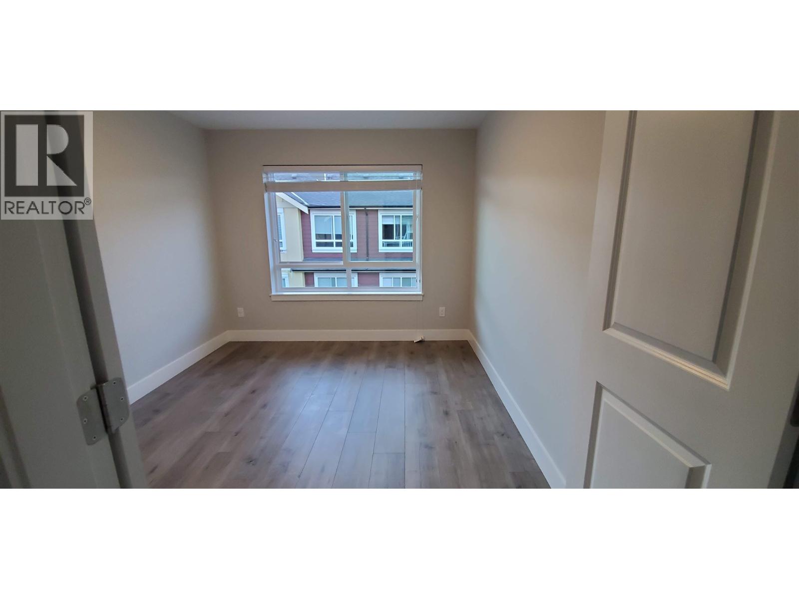 1X 430 DUNCAN, New Westminster