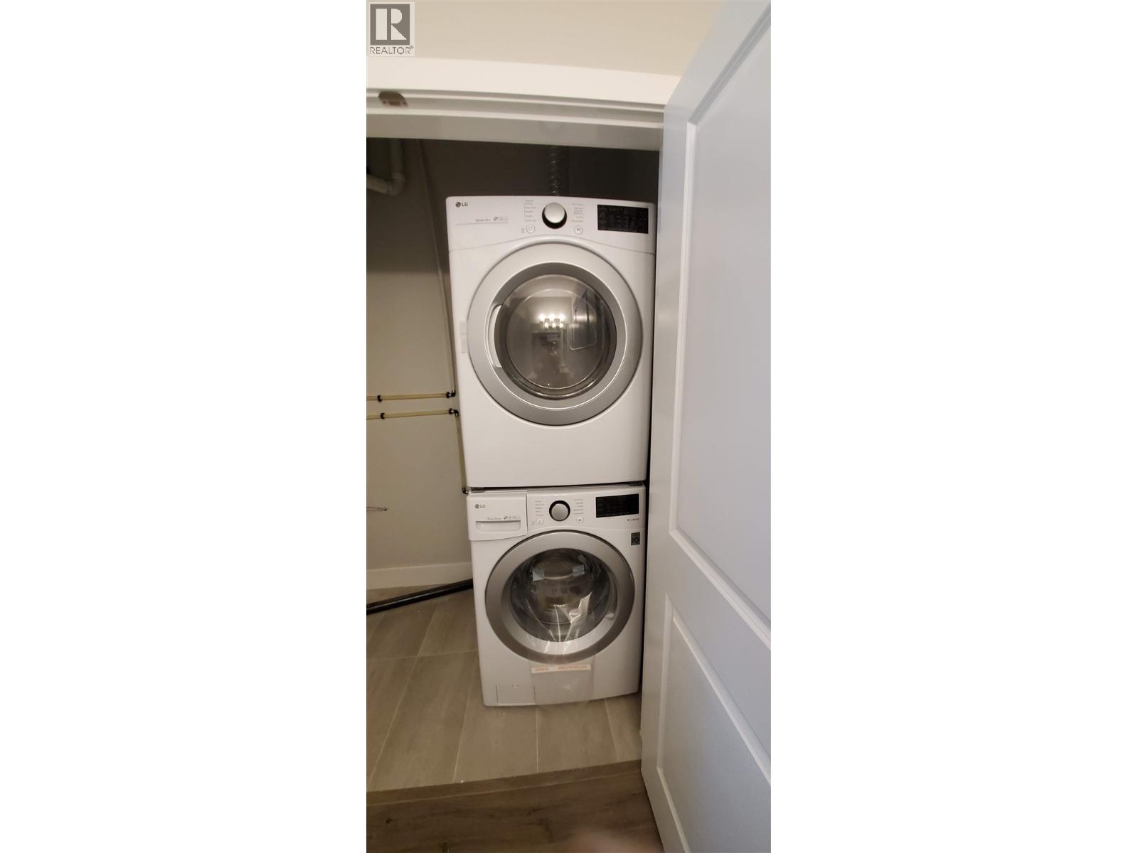 1X 430 DUNCAN, New Westminster