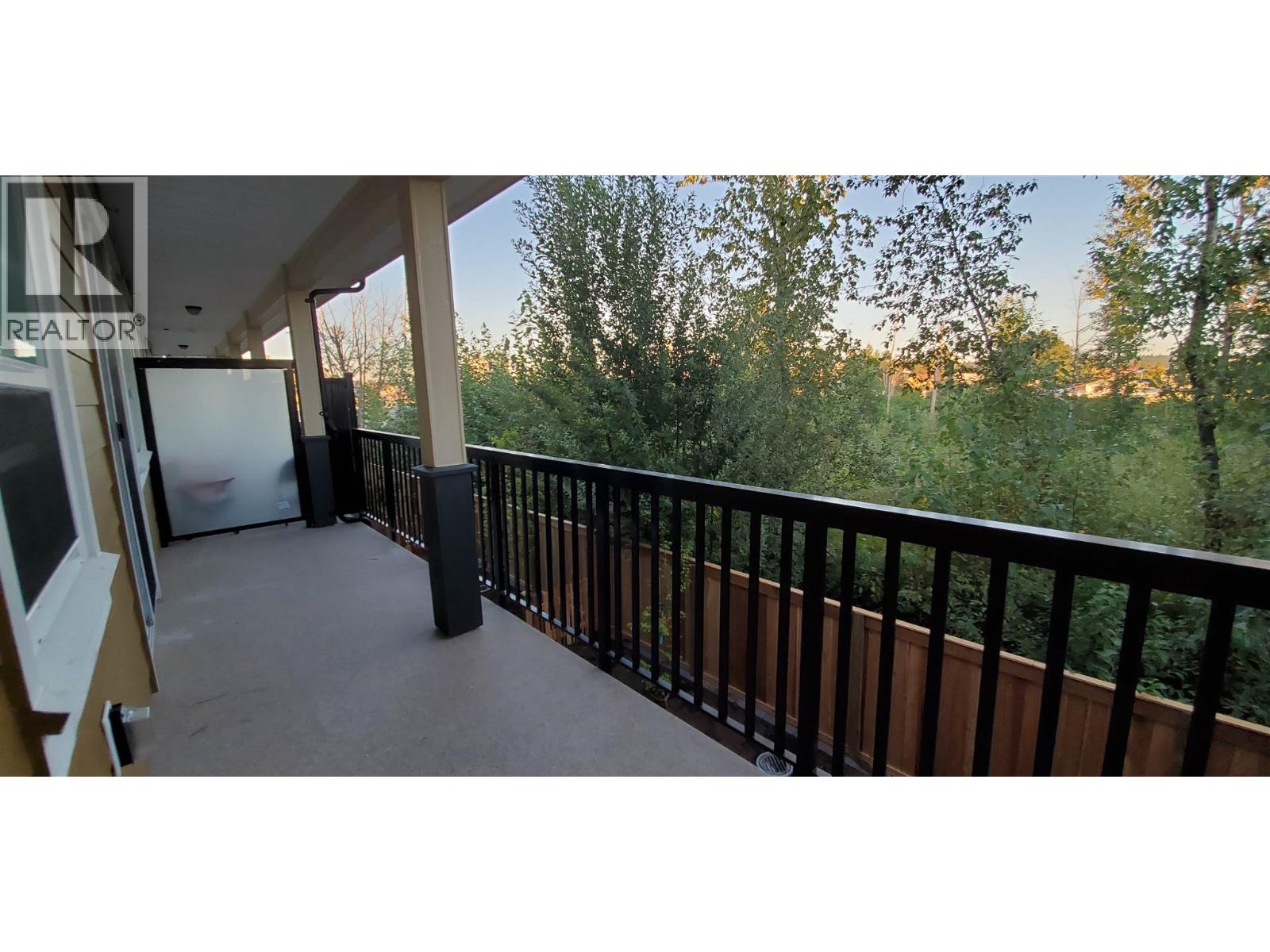 1X 430 DUNCAN, New Westminster