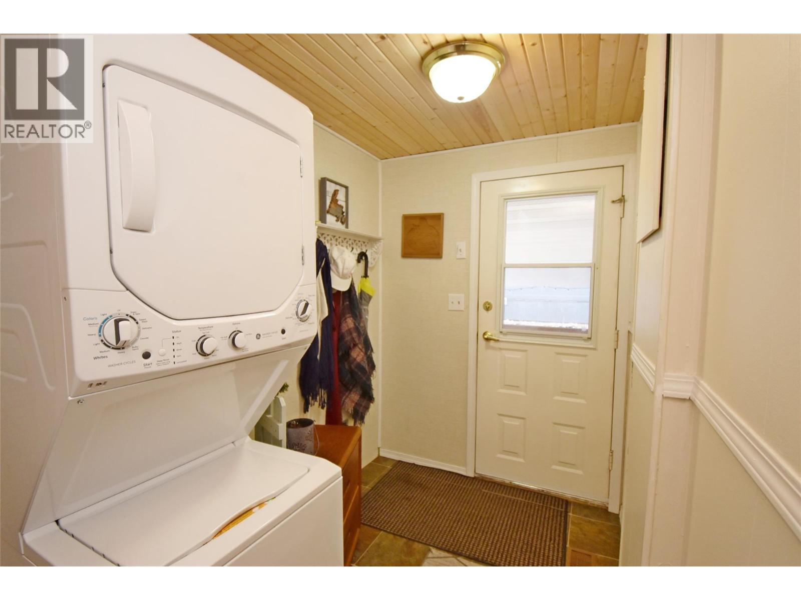 578 Guildford Court, Vernon