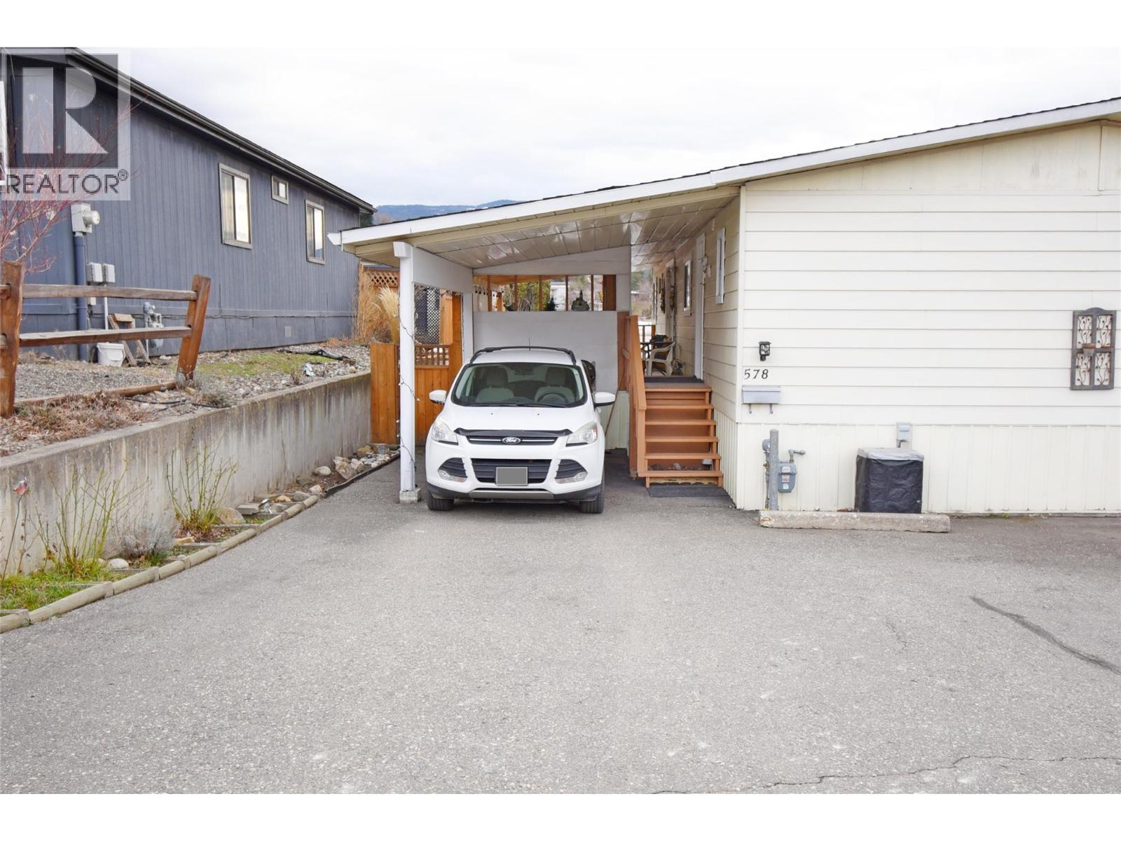 578 Guildford Court, Vernon