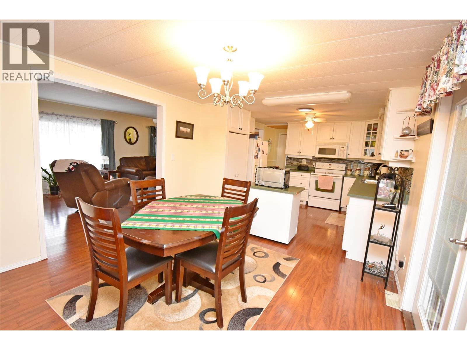 578 Guildford Court, Vernon