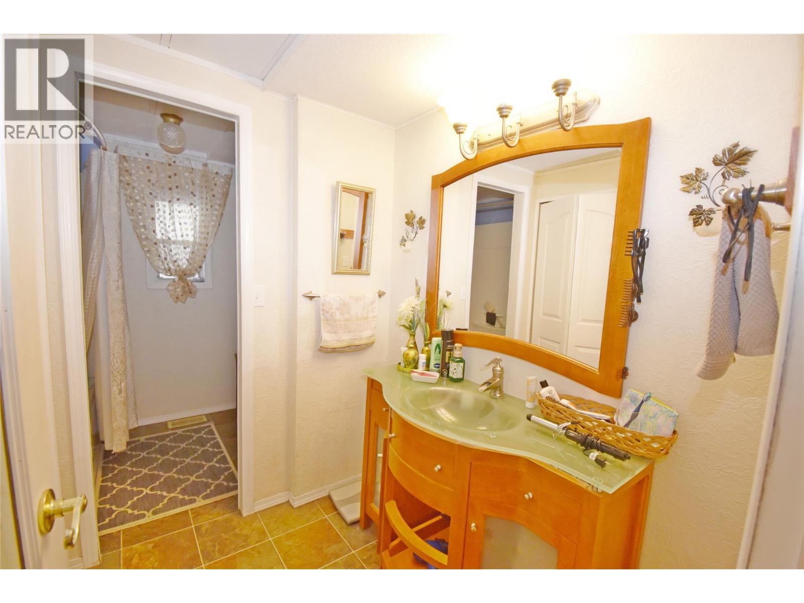 578 Guildford Court, Vernon