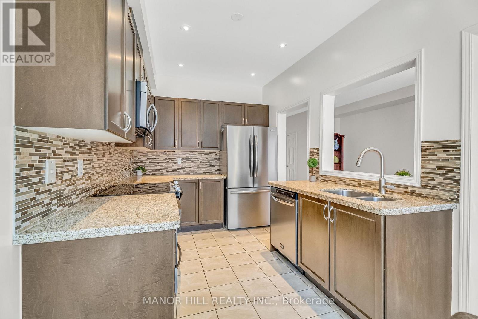 Single Family House for Sale in  BIG HILL CRESCENT Vaughan (Patterson) 