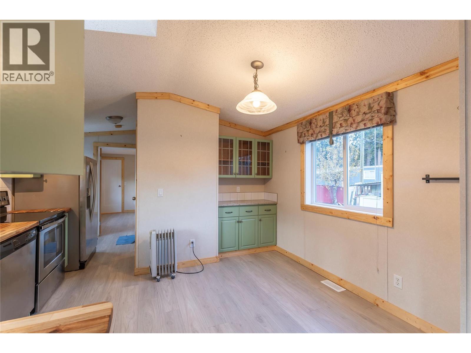 51 6588 97A Highway, Enderby