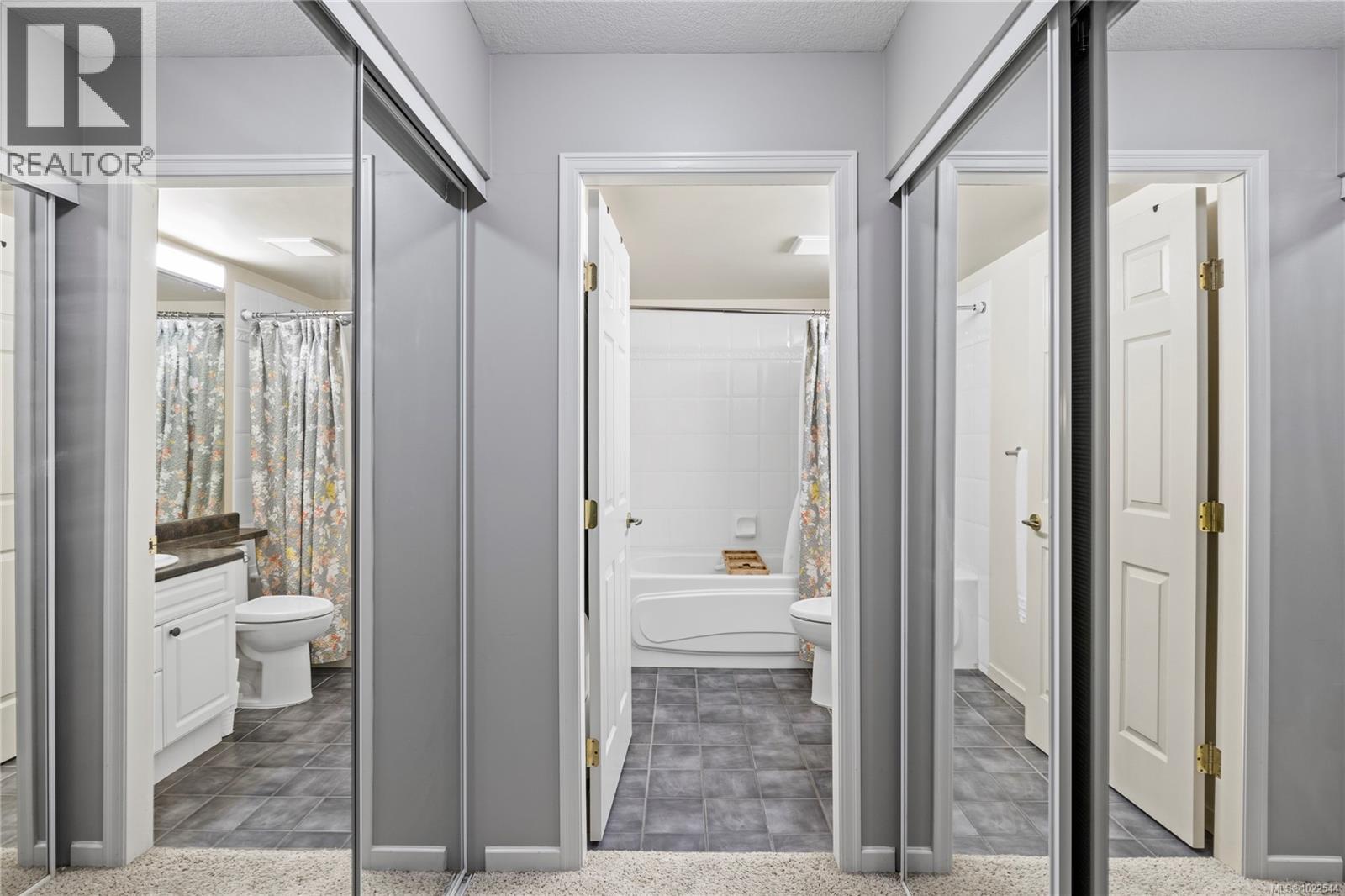 307 5620 Edgewater Lane, Nanaimo