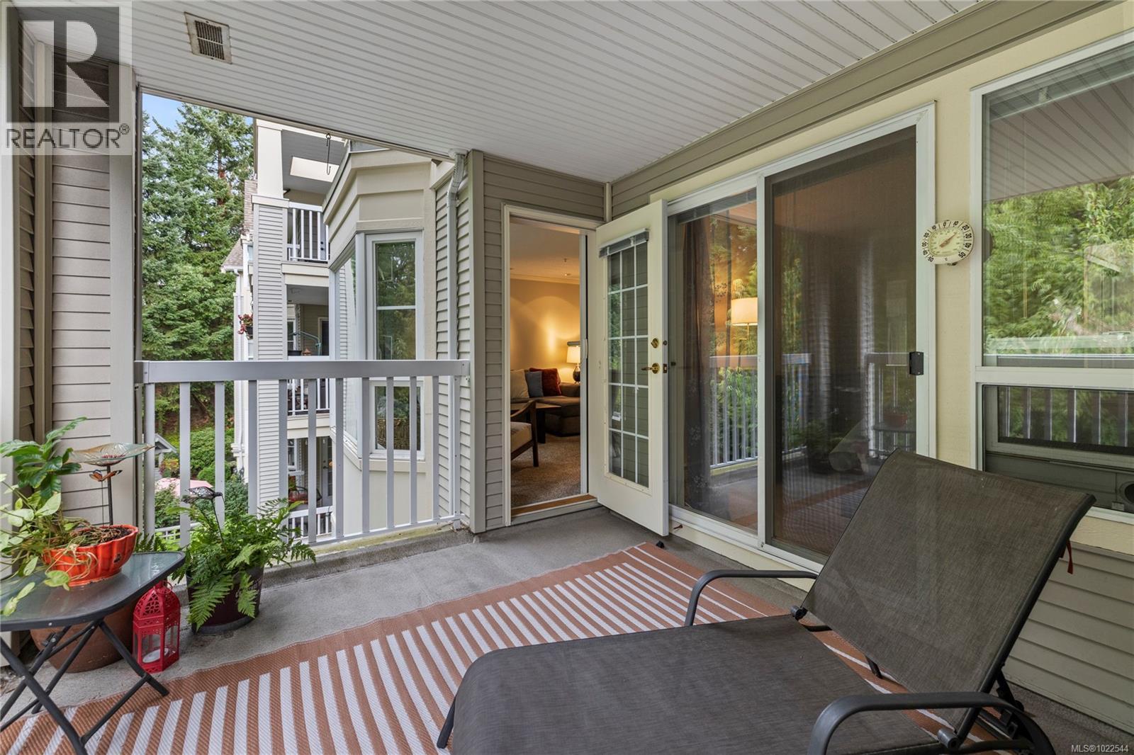 307 5620 Edgewater Lane, Nanaimo