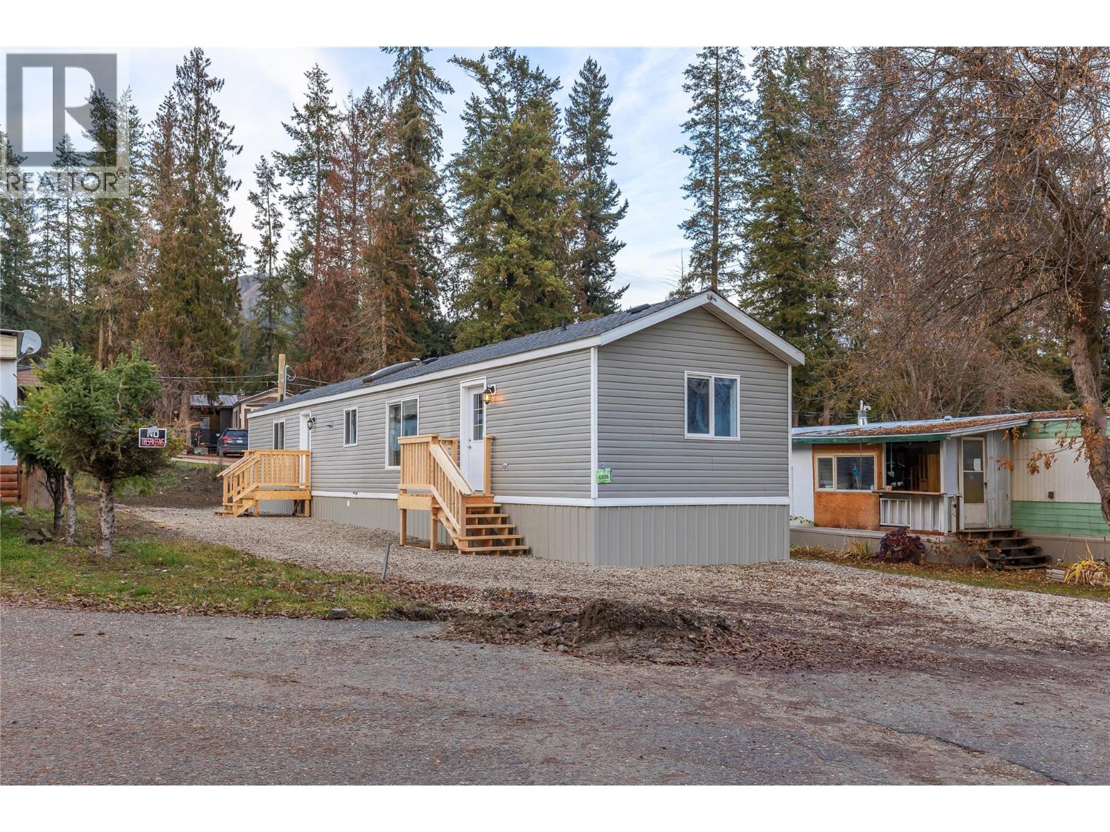 51 6588 97A Highway, Enderby
