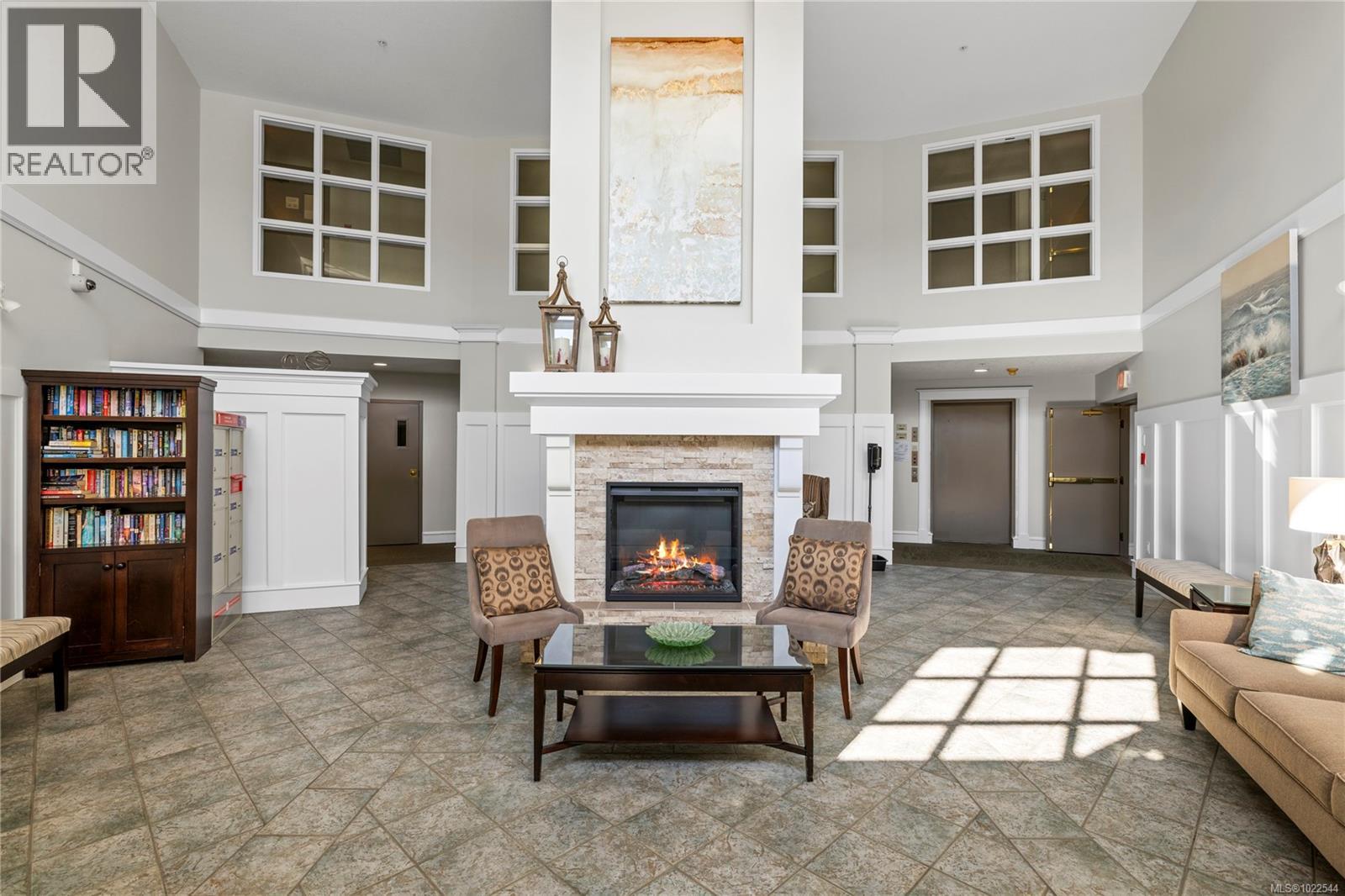 307 5620 Edgewater Lane, Nanaimo