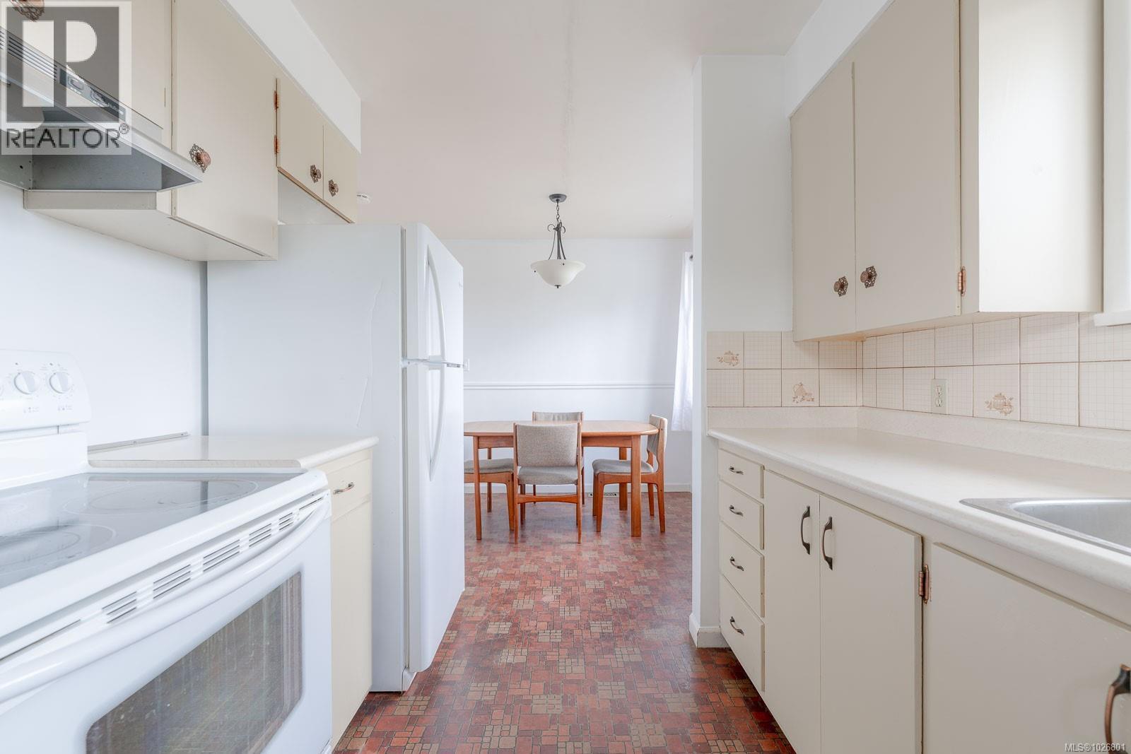 1986 Quadra Ave, Nanaimo