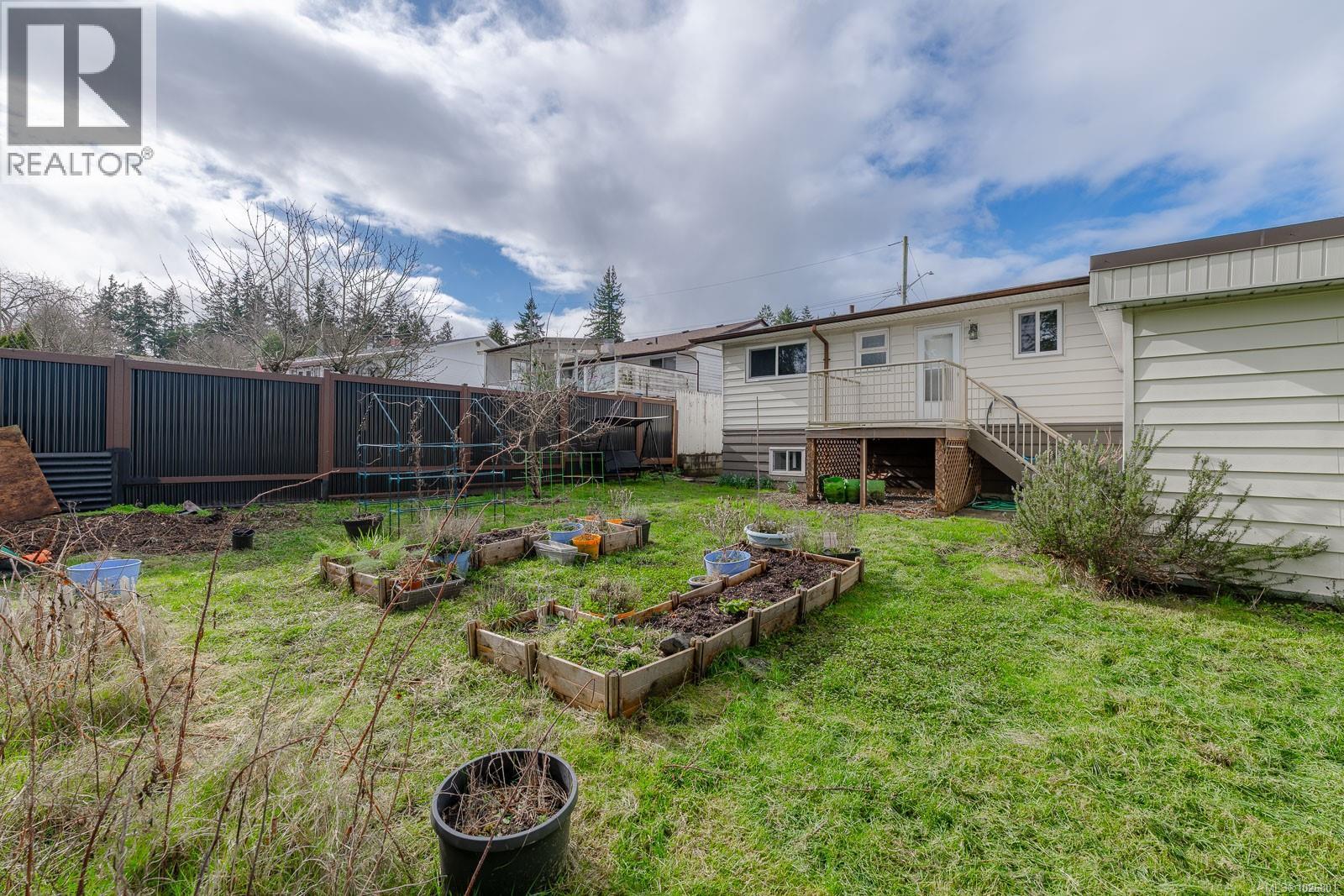 1986 Quadra Ave, Nanaimo