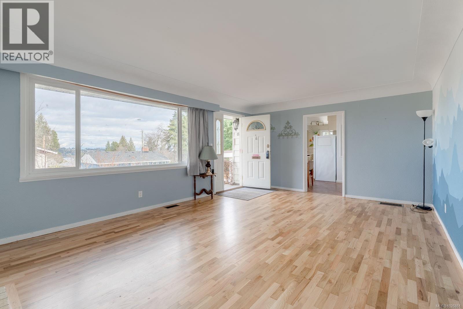 1986 Quadra Ave, Nanaimo