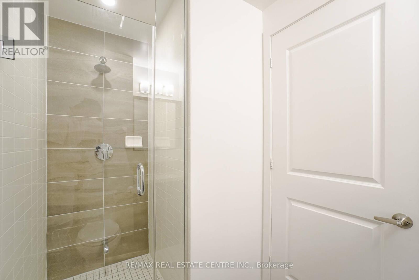 802 - 4677 GLEN ERIN DRIVE — photo 25