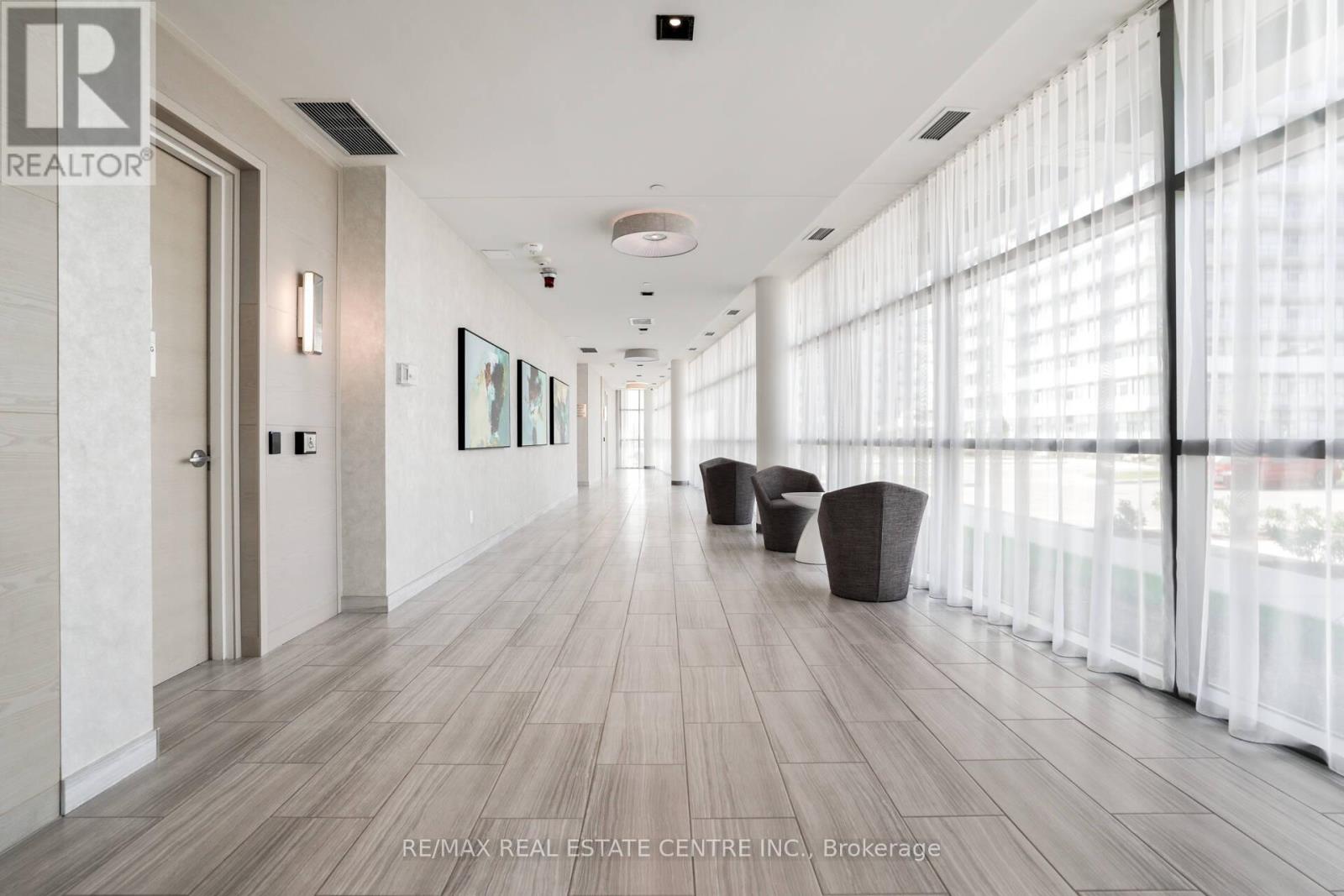 802 - 4677 GLEN ERIN DRIVE — photo 33