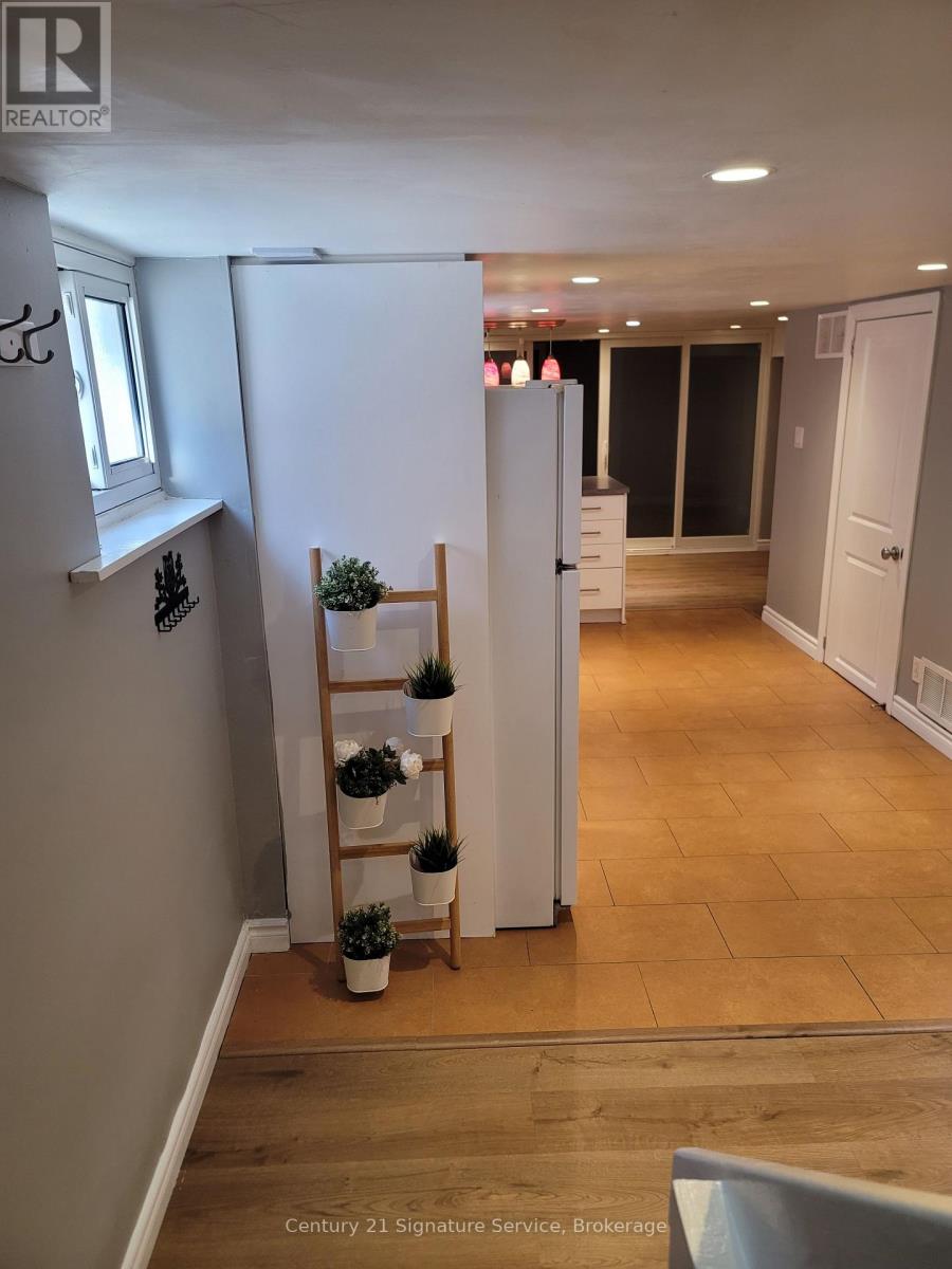 BASEMENT - 170 SCHELL AVENUE - Photo 3 of 25, Toronto (Briar Hill-Belgravia), Ontario