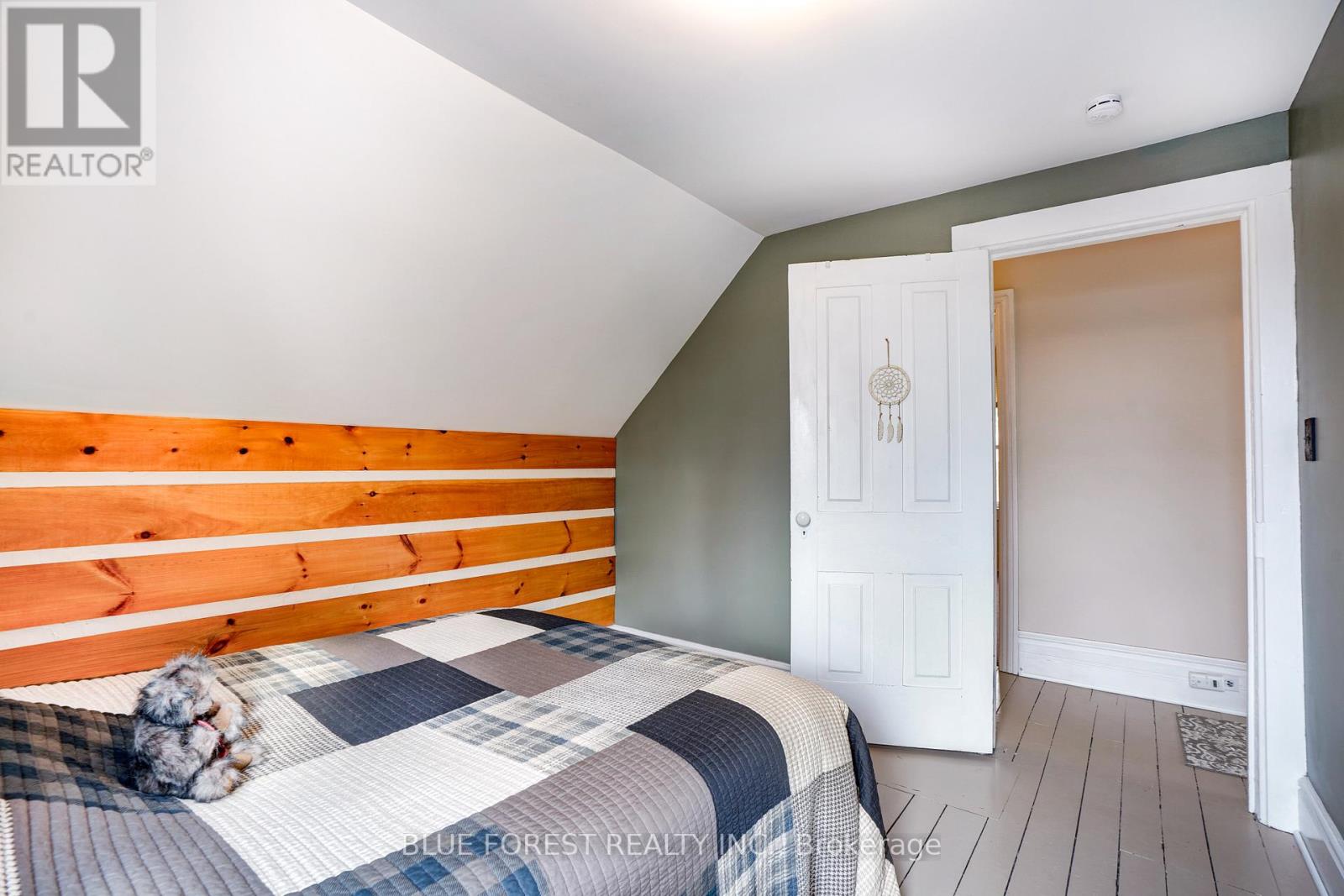 136 FURNIVAL ROAD Property Photo