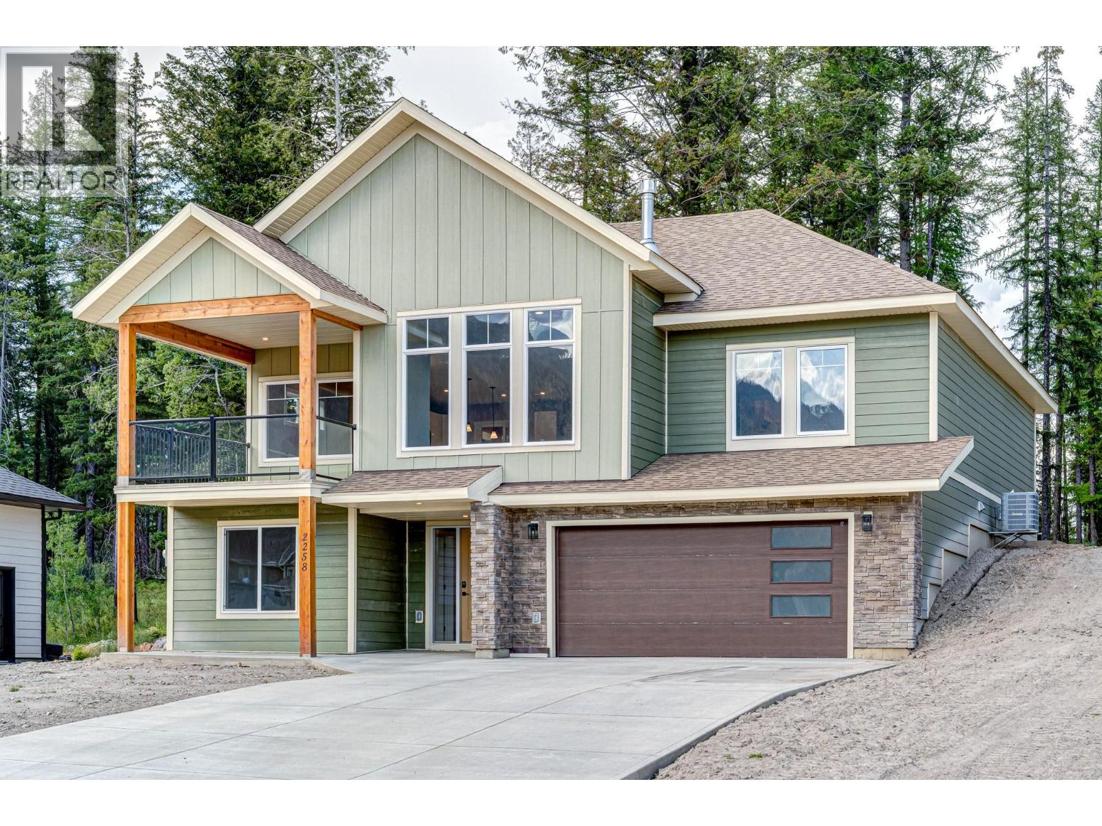 2258 Black Hawk Drive, Sparwood