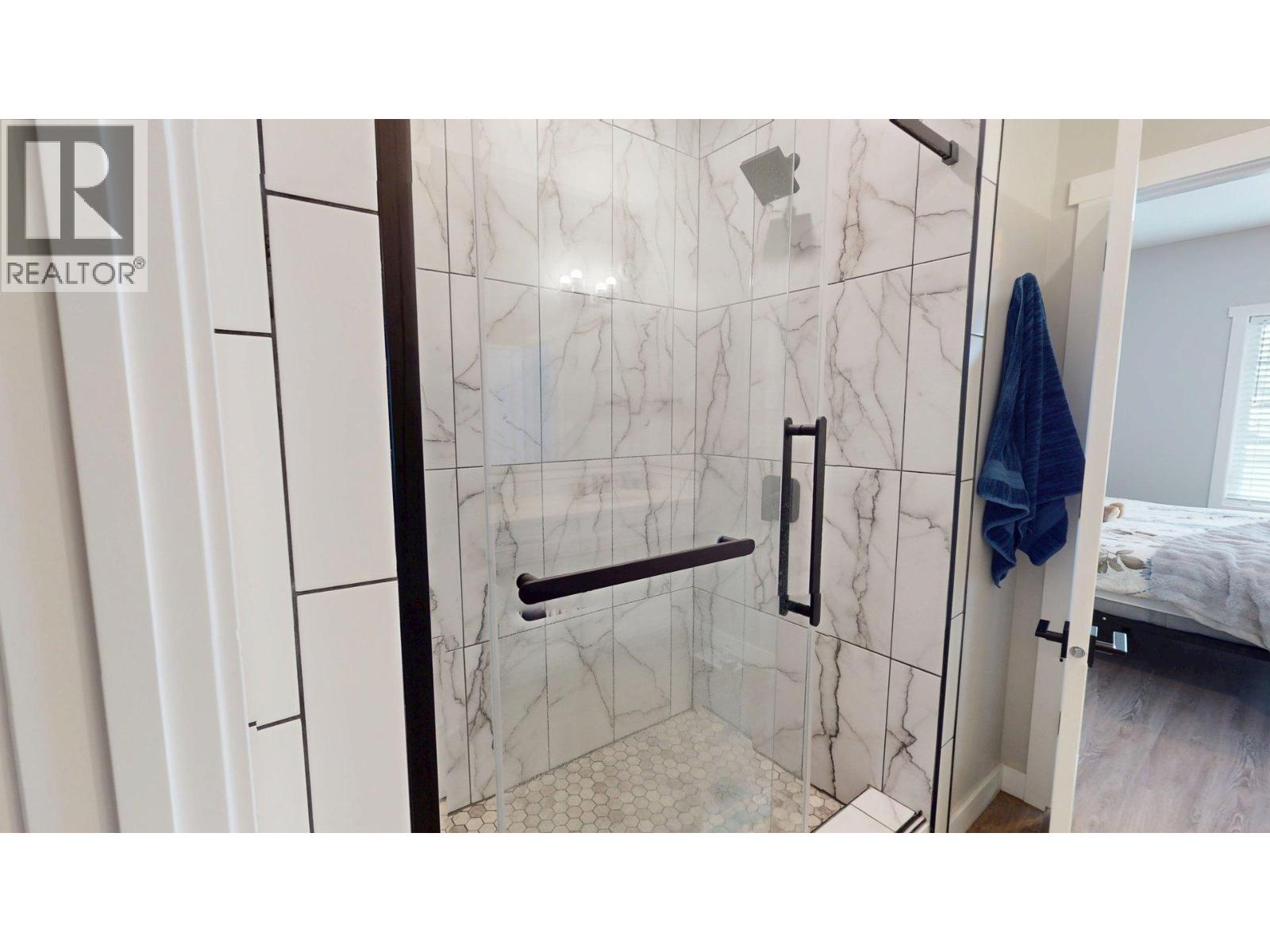 2258 Black Hawk Drive, Sparwood