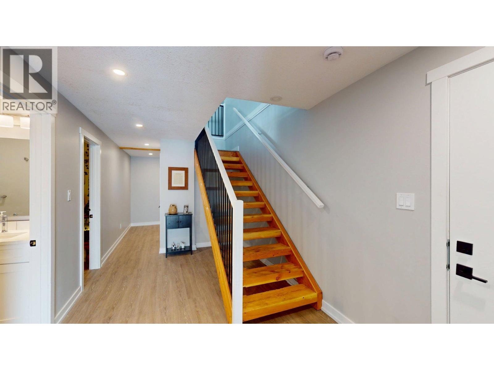 2258 Black Hawk Drive, Sparwood