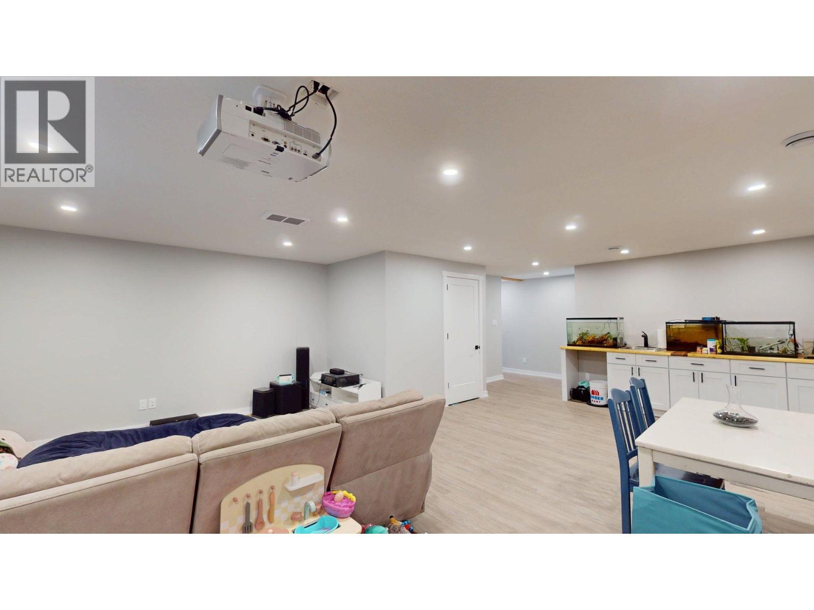 2258 Black Hawk Drive, Sparwood