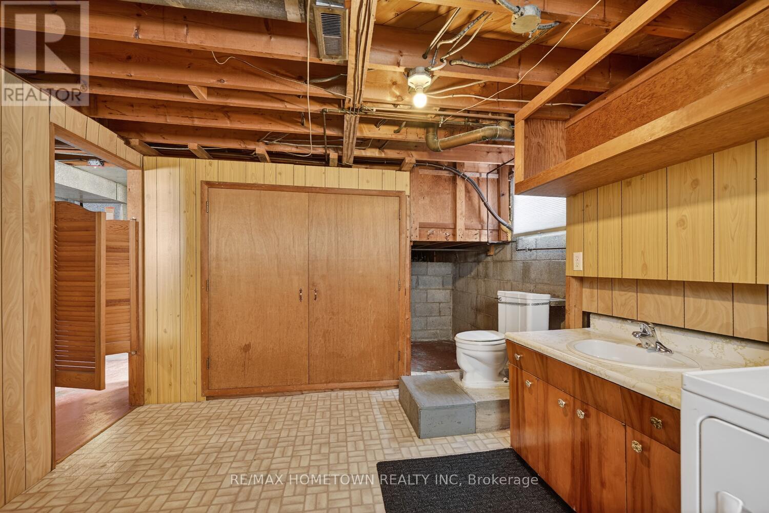 189 REYNOLDS DRIVE - 34