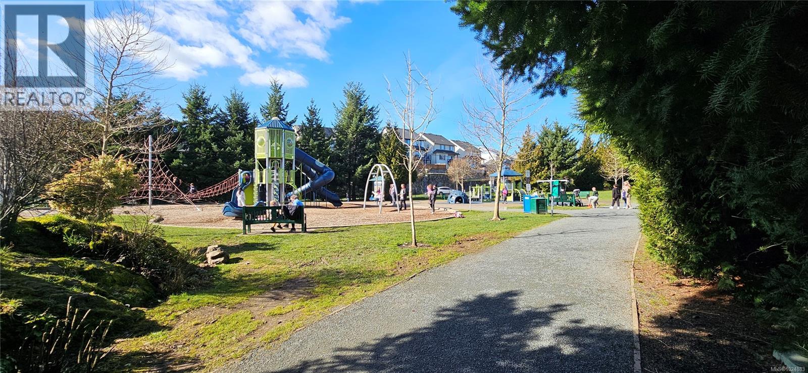  1236 Freshwater Crescent, Langford