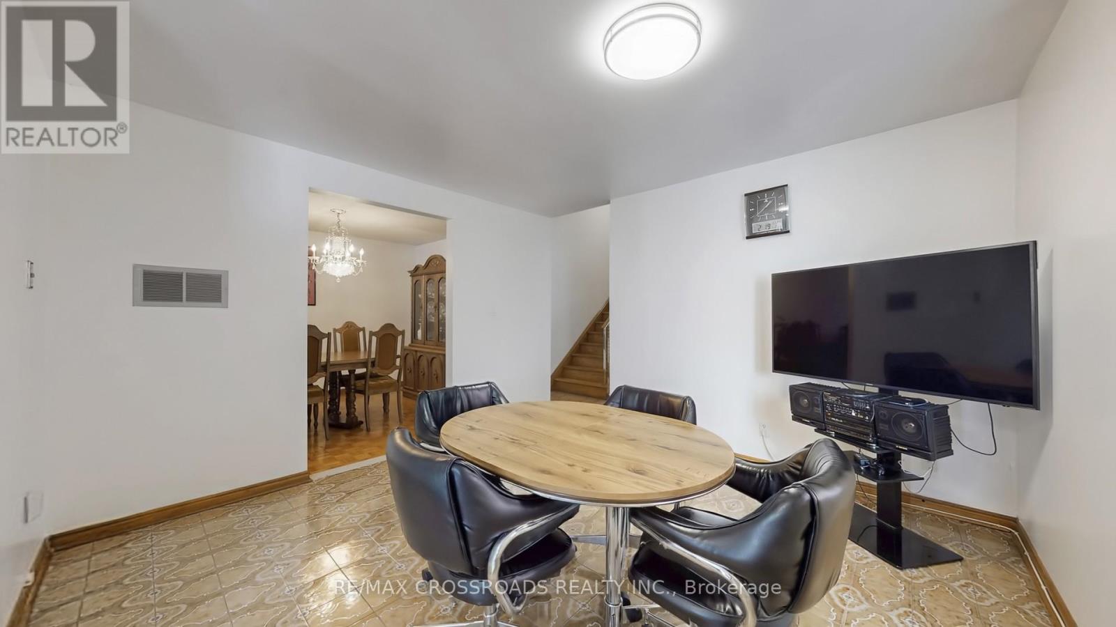 Single Family House for Sale in A WANSTEAD AVENUE Toronto (Oakridge) 