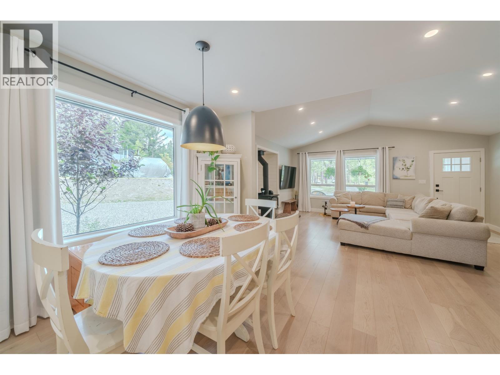 4878 GLOINNZUN DRIVE - 13