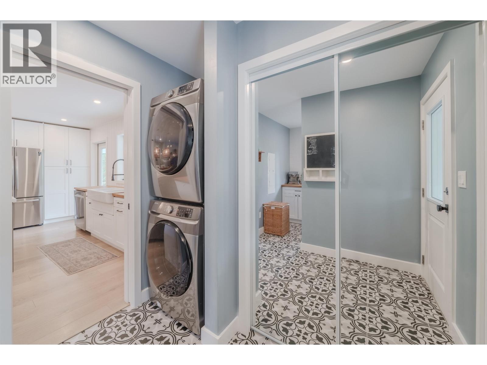 4878 GLOINNZUN DRIVE - 19