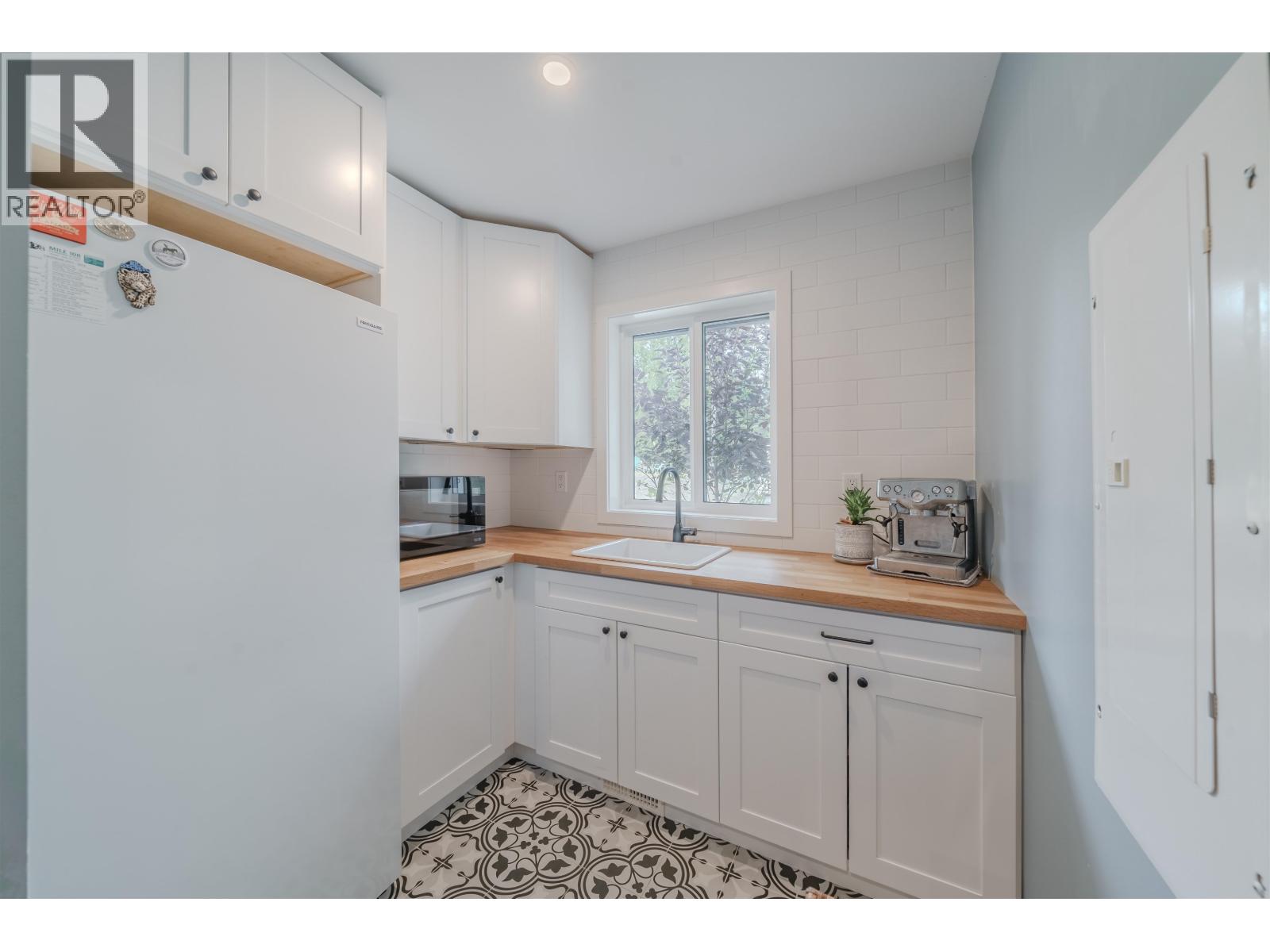 4878 GLOINNZUN DRIVE - 21