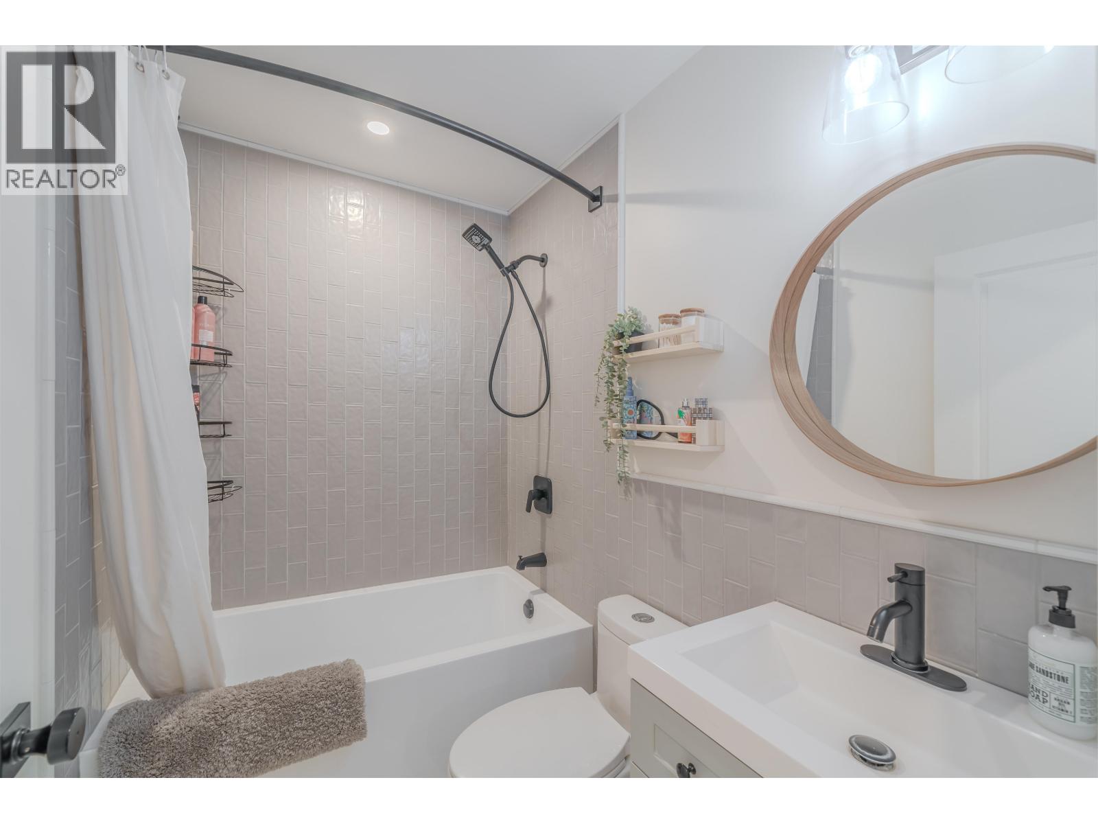 4878 GLOINNZUN DRIVE - 26