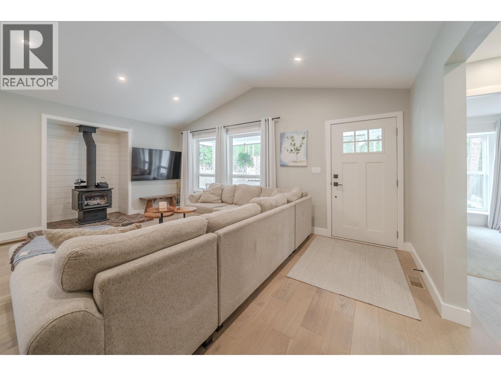 4878 GLOINNZUN DRIVE - 9