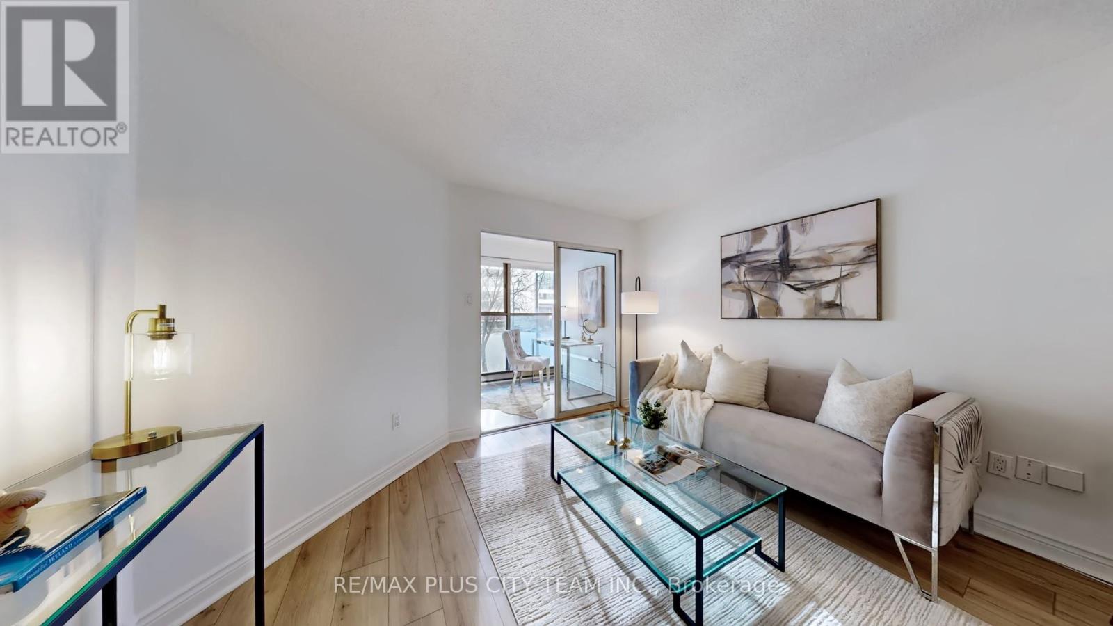 205 - 65 SCADDING AVENUE - Photo 2 of 44, Toronto (Waterfront Communities), Ontario