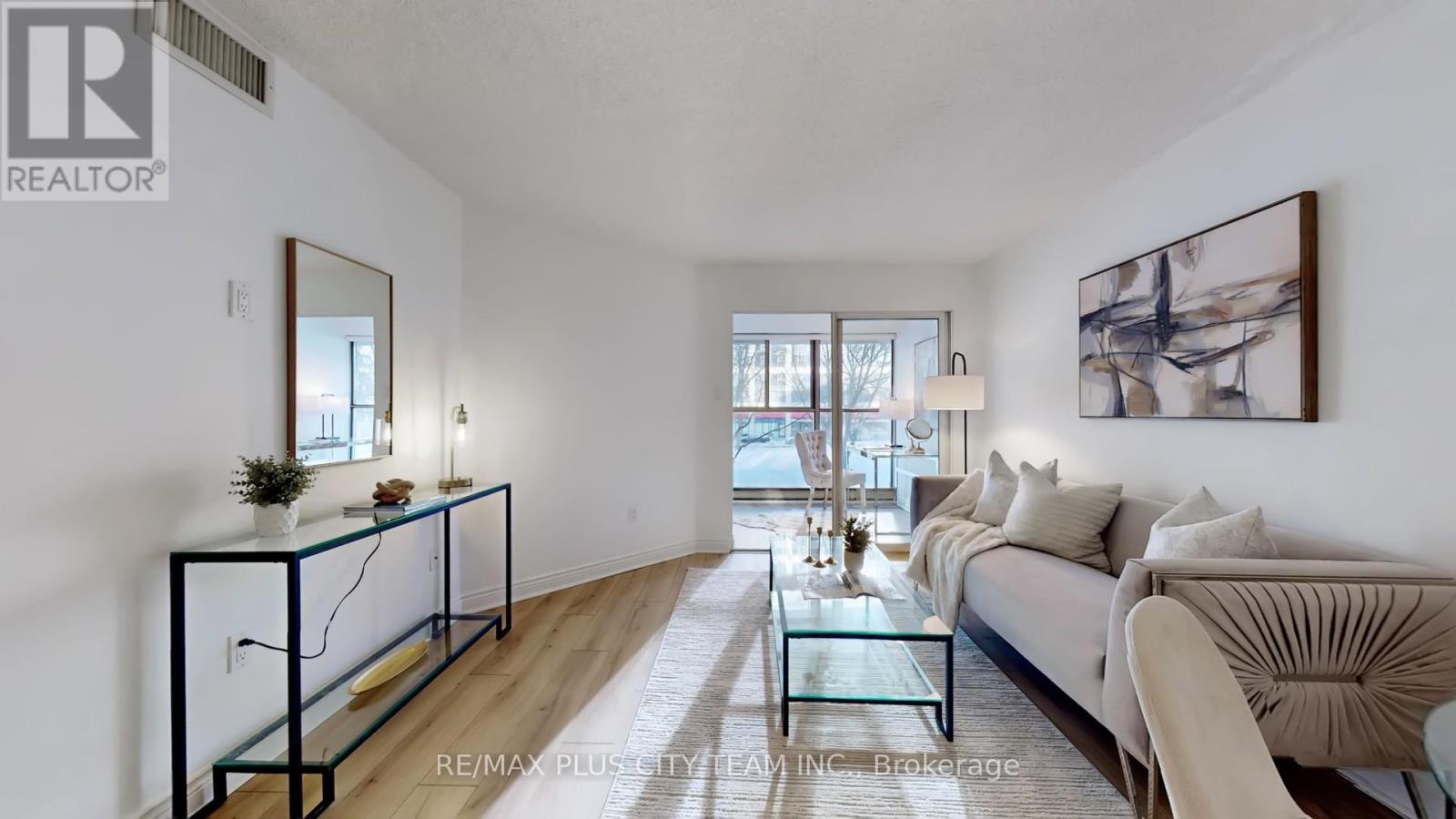 205 - 65 SCADDING AVENUE - Photo 3 of 44, Toronto (Waterfront Communities), Ontario