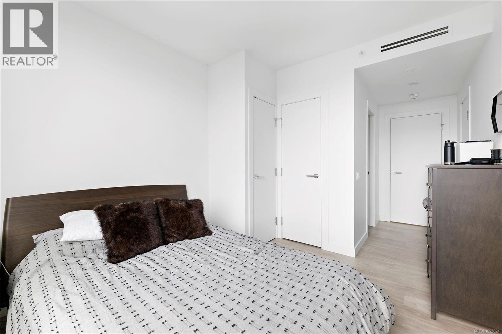 705 60 Saghalie Road, Victoria