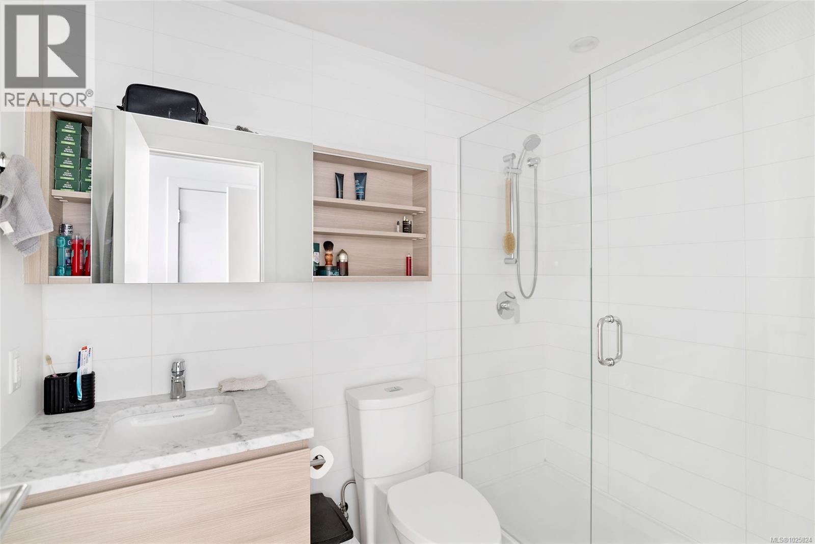 705 60 Saghalie Road, Victoria